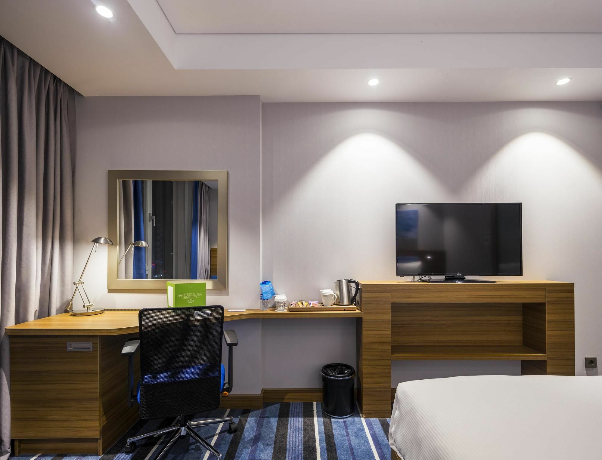 Hotel Hampton By Hilton Istanbul Kurtkoy Exterior foto